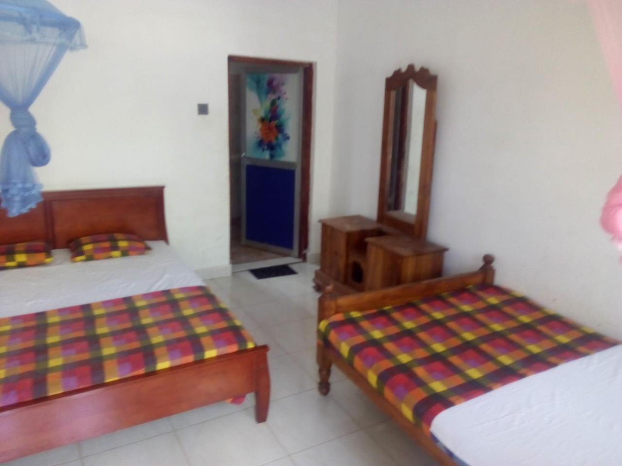 Dinesh Guest House Kataragama Exteriér fotografie